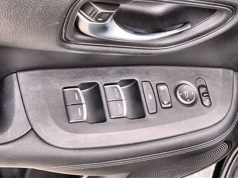 Used 2023 Honda HR-V EX-L image 30