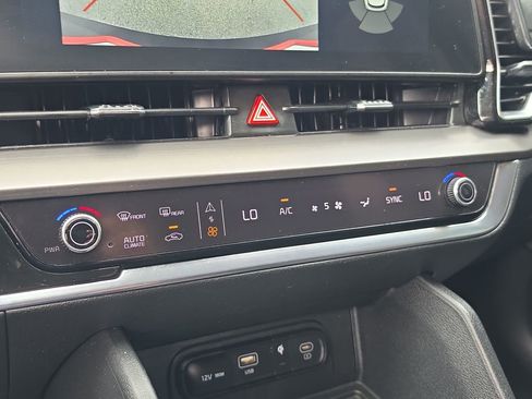 Certified 2024 Kia Sportage EX FWD image 21