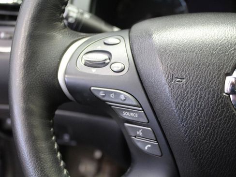 Used 2020 Nissan Pathfinder SL AWD/4WD image 9