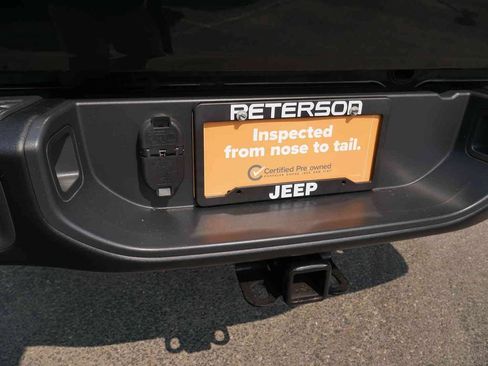 Certified 2023 Jeep Gladiator Rubicon w/ Cold Weather Group AWD/4WD image 9