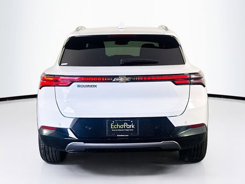 Used 2025 Chevrolet Equinox EV LT FWD image 7