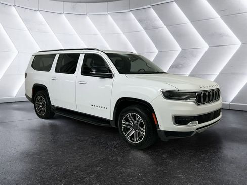 Used 2024 Jeep Wagoneer L Series II image 1