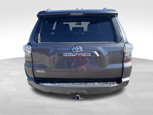 Used 2014 Toyota 4Runner SR5 image 6