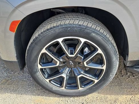 Used 2024 Chevrolet Tahoe RST w/ Luxury Package RWD image 12