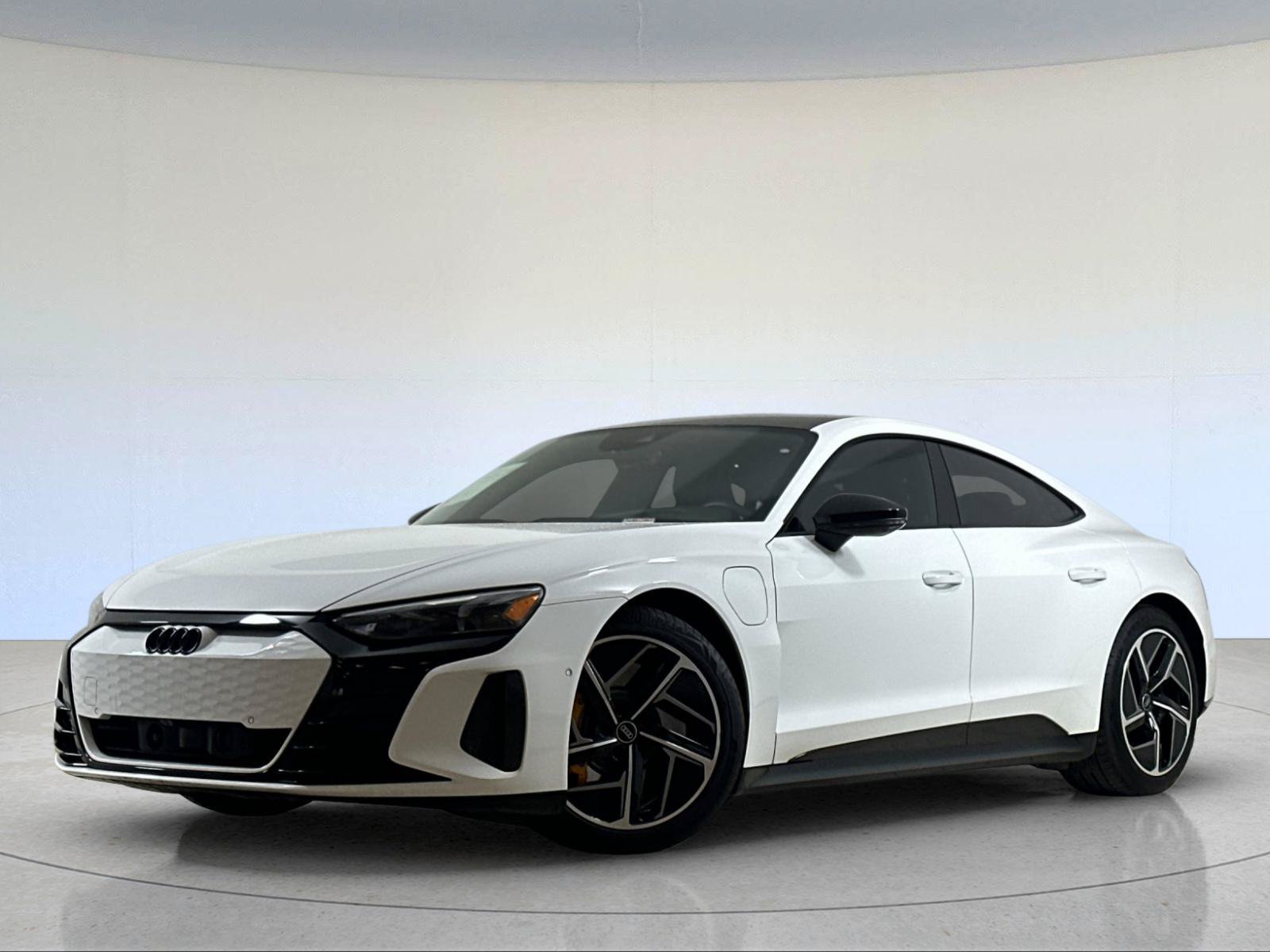 Used 2023 Audi RS e-tron GT w/ Carbon Performance Package AWD/4WD image 2