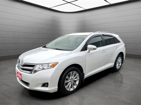 Used 2014 Toyota Venza LE image 5