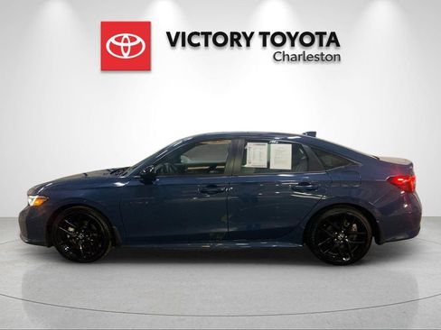 Used 2025 Honda Civic Sport image 2