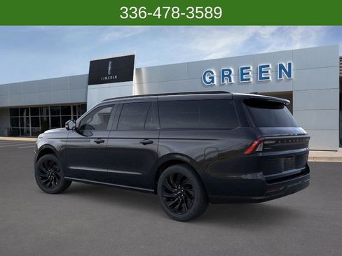 New 2026 Lincoln Navigator L Reserve AWD/4WD image 4