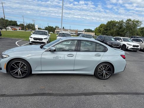 Used 2023 BMW 330i xDrive Sedan w/ M Sport Package AWD/4WD image 4