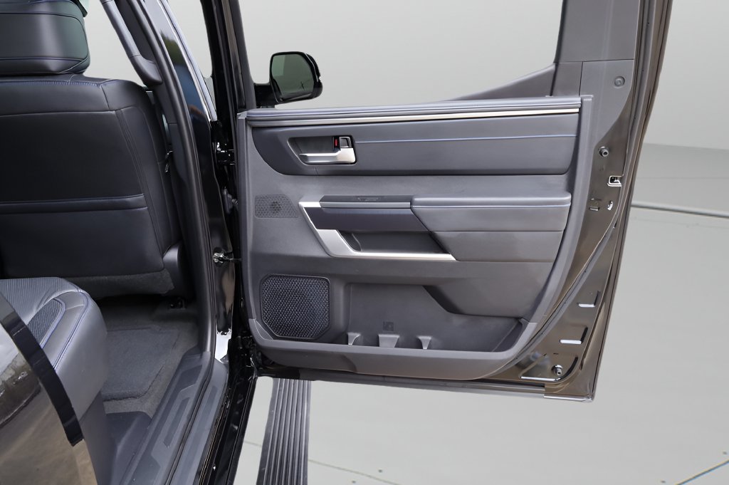 Used 2024 Toyota Tundra Platinum AWD/4WD image 18