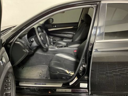 Used 2013 INFINITI G37 Journey RWD image 17