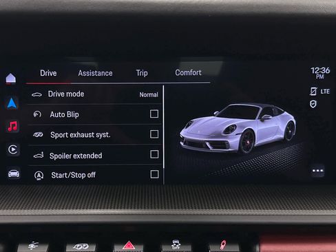 Used 2022 Porsche 911 AWD/4WD image 39