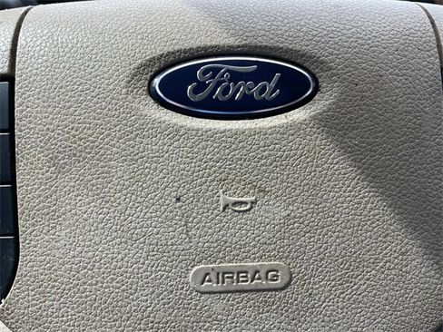 Used 2006 Ford Freestyle Limited image 30