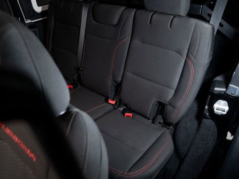 Used 2019 Jeep Wrangler Unlimited Rubicon image 30