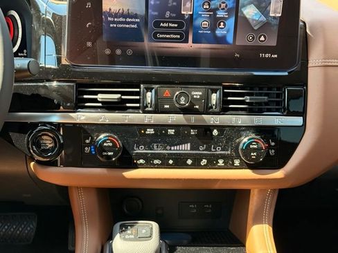 New 2026 Nissan Pathfinder Platinum AWD/4WD image 30