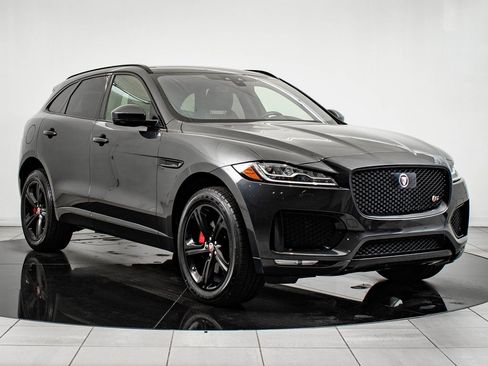 Used 2020 Jaguar F-PACE S image 12