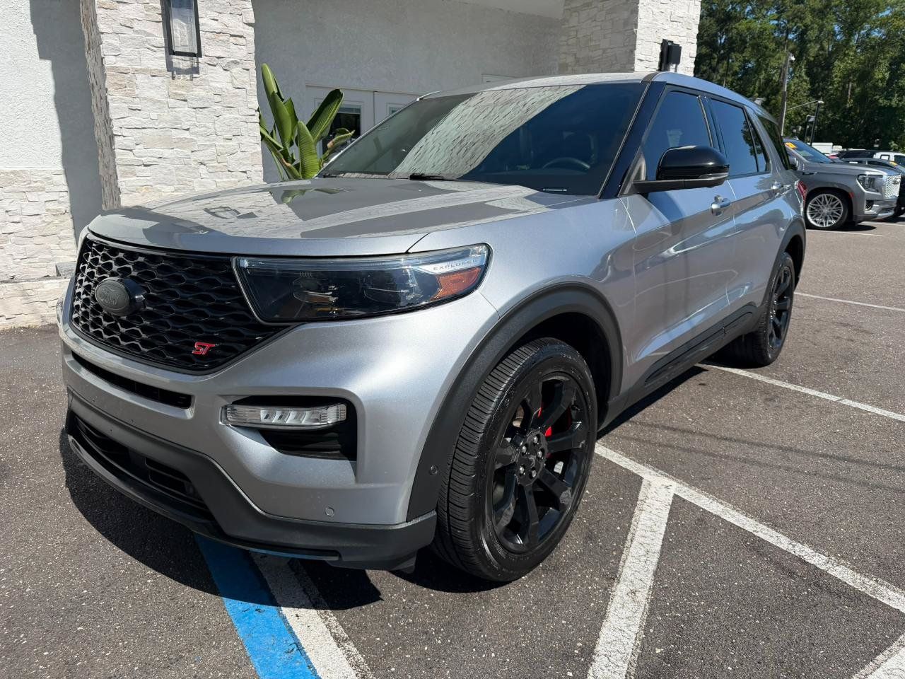 Used 2022 Ford Explorer ST w/ Equipment Group 401A AWD/4WD image 3