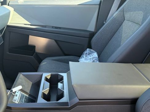 Used 2026 Tesla Cybertruck AWD Crew Cab image 11