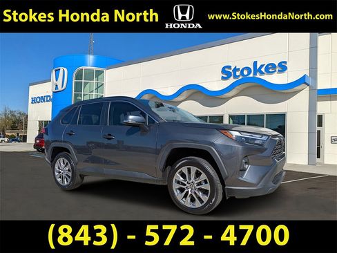 Used 2022 Toyota RAV4 XLE Premium image 1