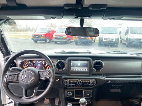 Used 2023 Jeep Wrangler Willys image 20