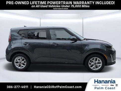 Used 2024 Kia Soul LX w/ Option Group 015 FWD image 2