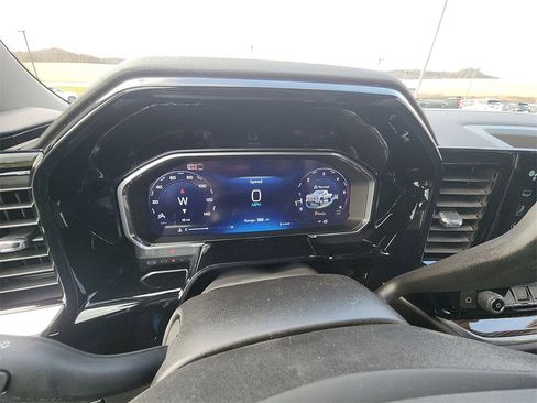 New 2026 Chevrolet Silverado 3500 LT image 15