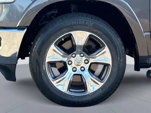 Used 2019 RAM 1500 Laramie image 11
