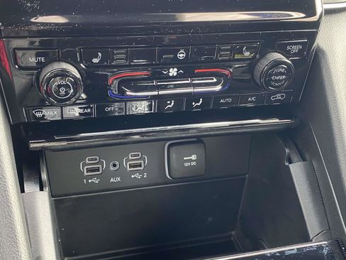 New 2025 Jeep Grand Cherokee Limited image 7