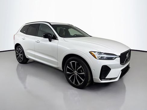 Certified 2023 Volvo XC60 B5 Plus w/ Protection Package Premier AWD/4WD image 3