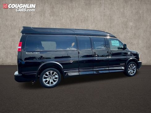 New 2025 Chevrolet Express 2500 Extended w/ Driver Convenience Package image 4