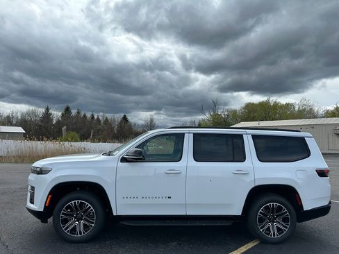 New 2026 Jeep Grand Wagoneer 4WD image 5