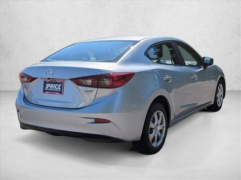 Used 2018 MAZDA MAZDA3 Sport FWD image 5