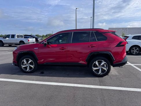 Used 2021 Toyota RAV4 SE w/ Weather & Moonroof Package AWD/4WD image 6