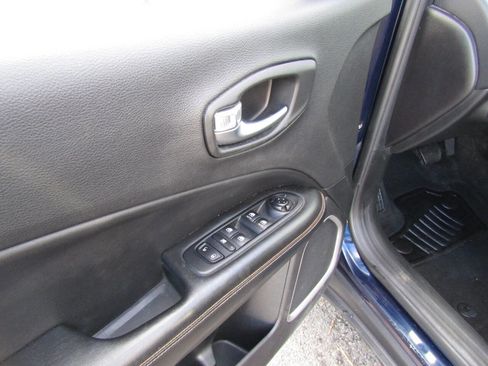 Used 2021 Jeep Compass Latitude image 23