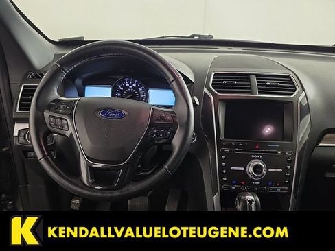 Used 2018 Ford Explorer Limited w/ Equipment Group 301A AWD/4WD image 11