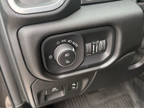 Used 2023 RAM 1500 Laramie image 13