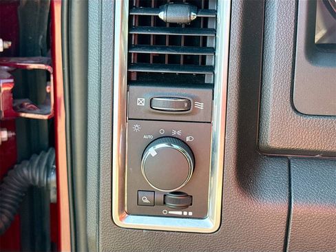 Used 2022 RAM 1500 Classic Warlock w/ Warlock Decor Package image 10