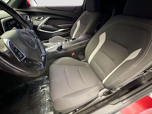 Used 2018 Chevrolet Camaro SS RWD image 11