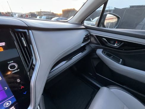 Used 2022 Subaru Outback Limited image 18
