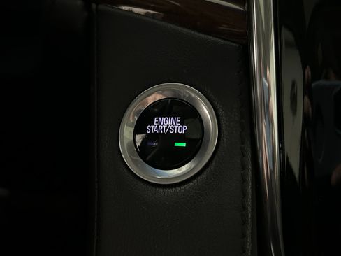 Used 2016 Cadillac Escalade Luxury image 10