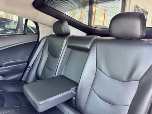 Used 2017 Chevrolet Volt Premier w/ Driver Confidence II Package FWD image 32