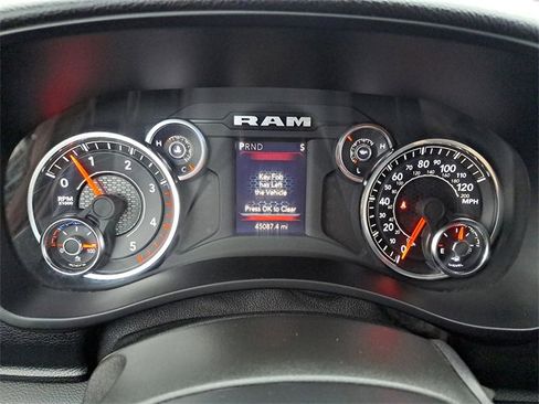 Used 2024 RAM 3500 Big Horn image 22