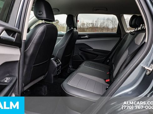 Used 2022 Volkswagen Taos SE image 20