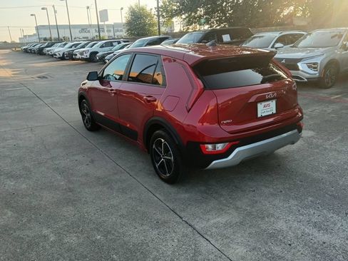 Used 2025 Kia Niro LX FWD image 8
