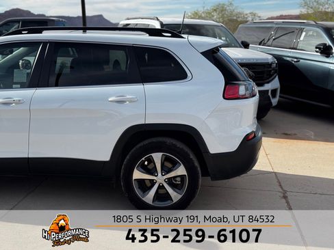 Used 2022 Jeep Cherokee Limited image 10