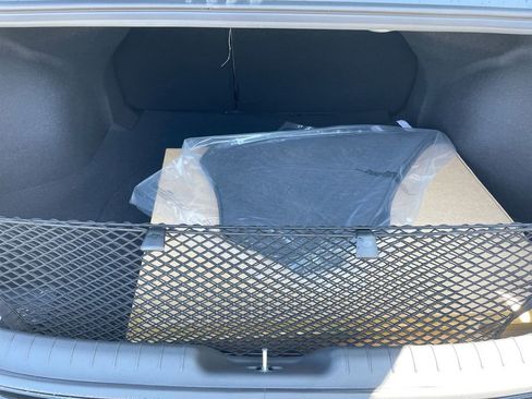 New 2025 Hyundai Elantra Limited image 49