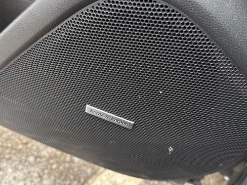 Used 2023 Subaru Forester Touring image 8