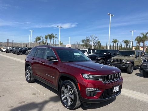Used 2023 Jeep Grand Cherokee 4xe image 2