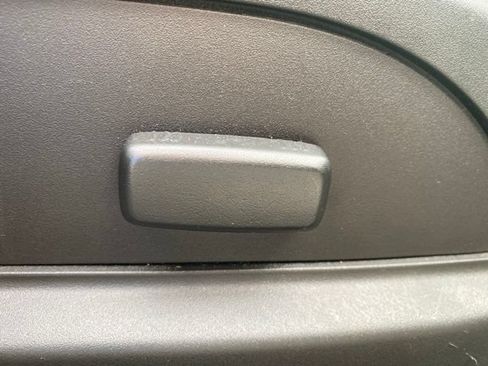 Used 2016 GMC Acadia SLE FWD image 37