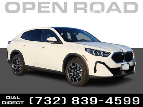 Used 2025 BMW X2 xDrive28i w/ Convenience Package image 1